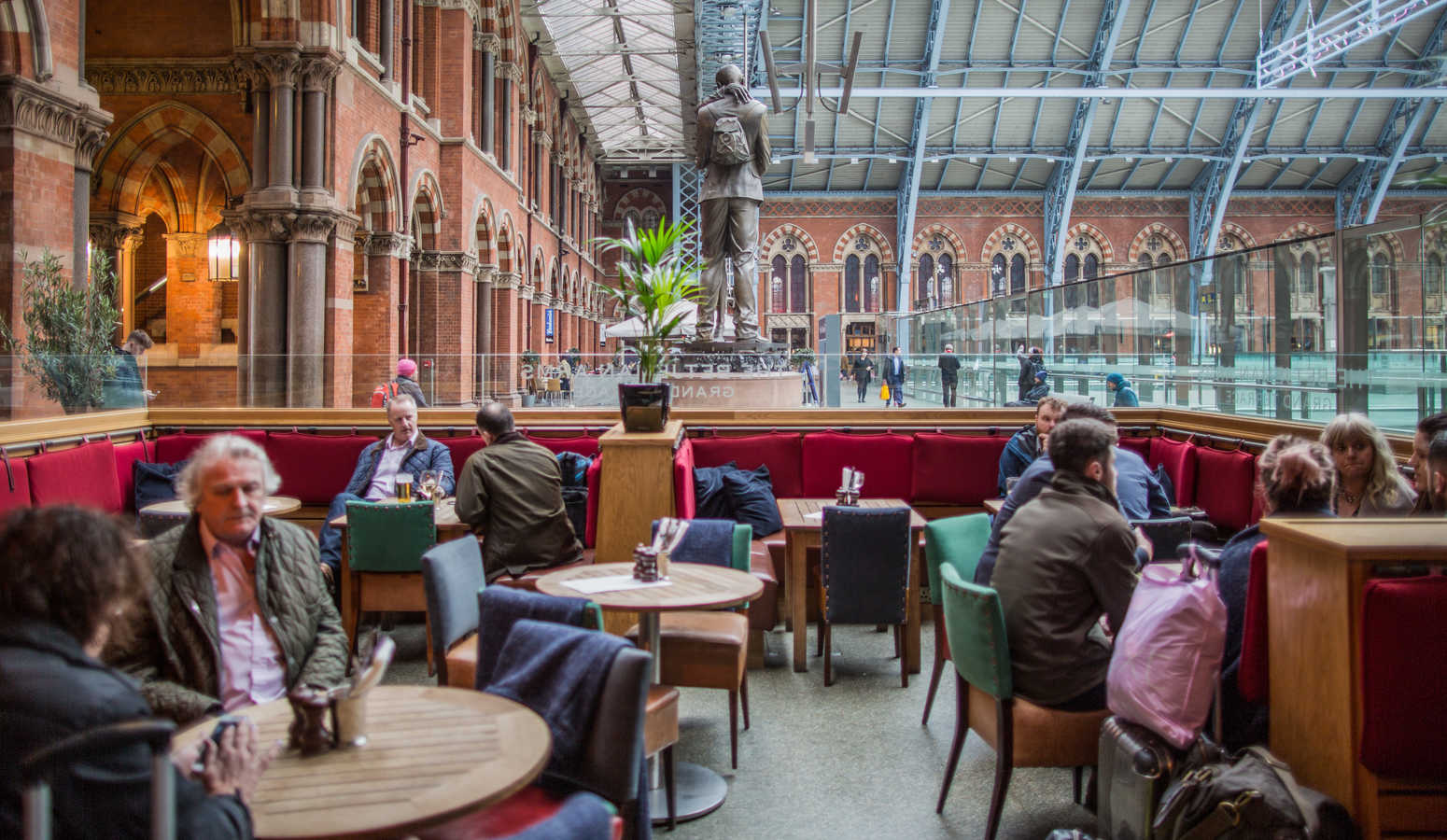 the-betjeman-arms-the-best-pub-in-st-pancras-kings-cross